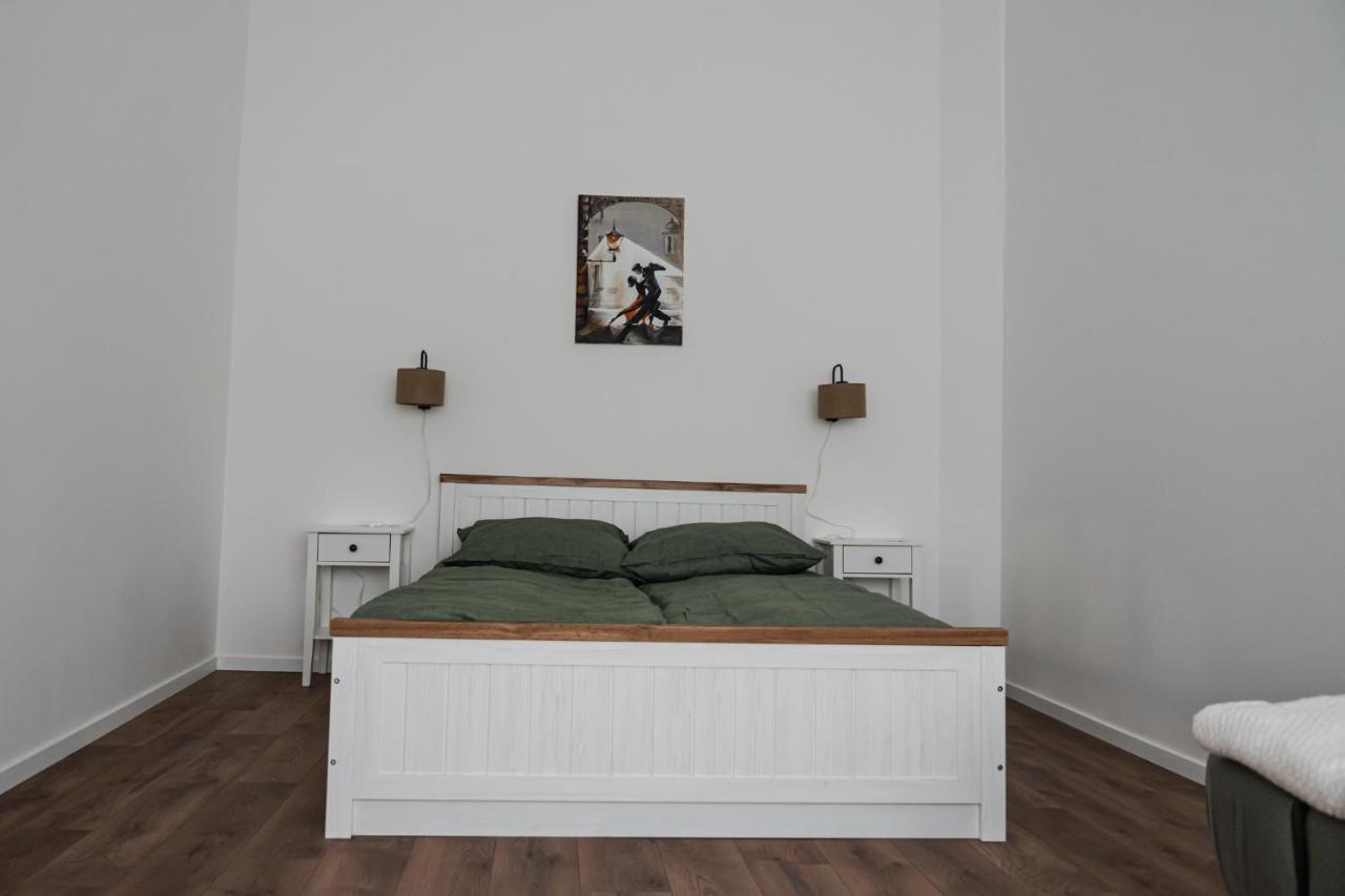 Volenter Lux Apartment Uno Baja Luaran gambar