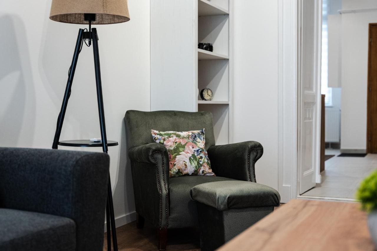 Volenter Lux Apartment Uno Baja Luaran gambar
